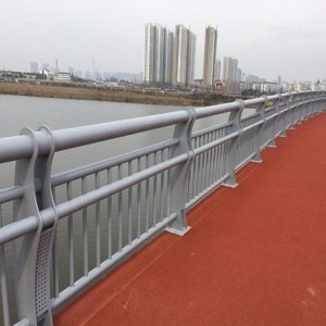 河道橋梁防撞護(hù)欄 1.2m 銀色